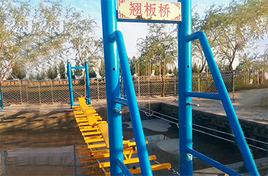 戶(hù)外水上拓展懸索橋