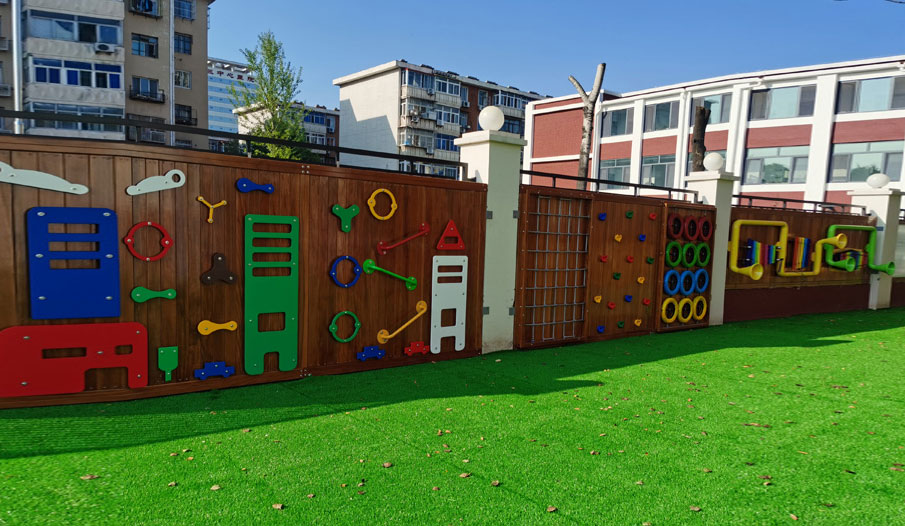 幼兒園木質(zhì)戶外游樂(lè)設(shè)備