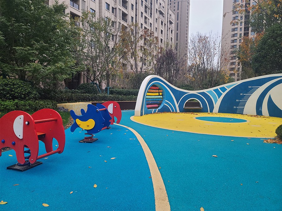 兒童公園新型游樂設(shè)備