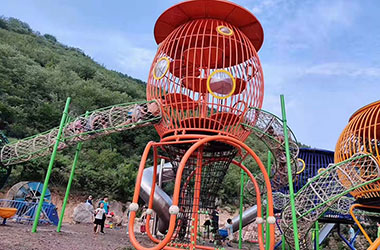 戶外新型游樂(lè)設(shè)備