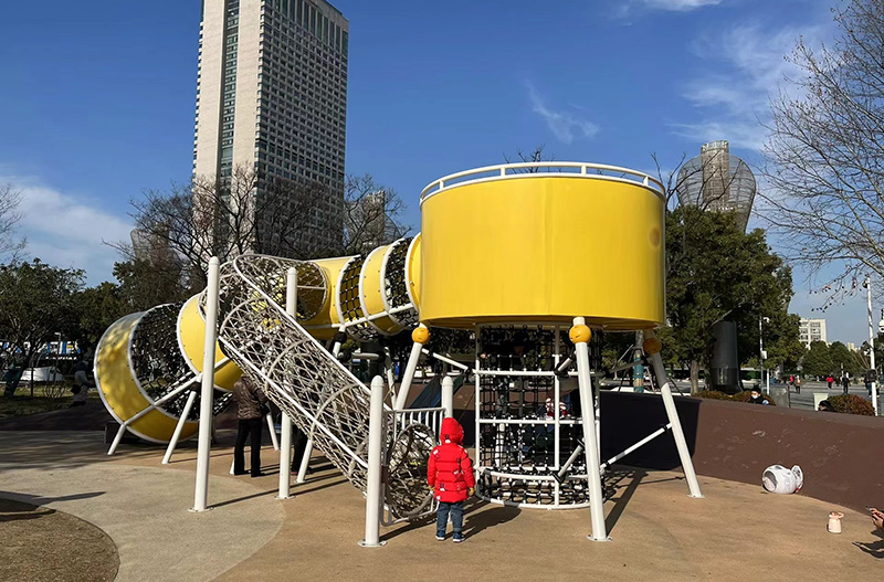 幼兒園非標(biāo)游樂(lè)設(shè)施定制